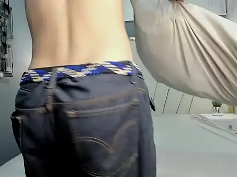 Snapshot of HunterHeat_ chatting on 09.25.25 HunterHeat online show from 09.25.25