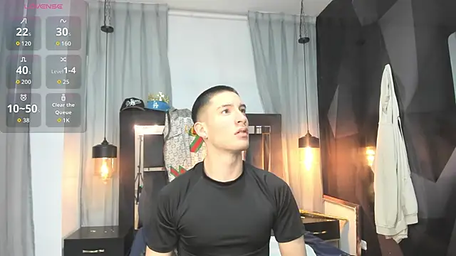 Snapshot of HunterHeat_ chatting on 01.14.26 HunterHeat online show from 01.14.26