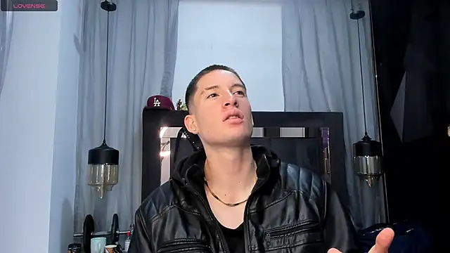 HunterHeat  online show from 04.20.26