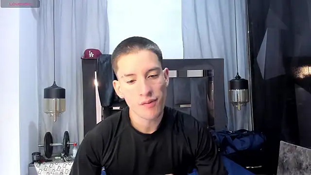 HunterHeat  online show from 04.21.26