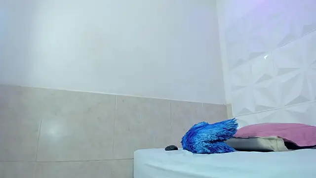 Snapshot of Aisha_farah chatting on 09.13.25 Aisha farah online show from 09.13.25