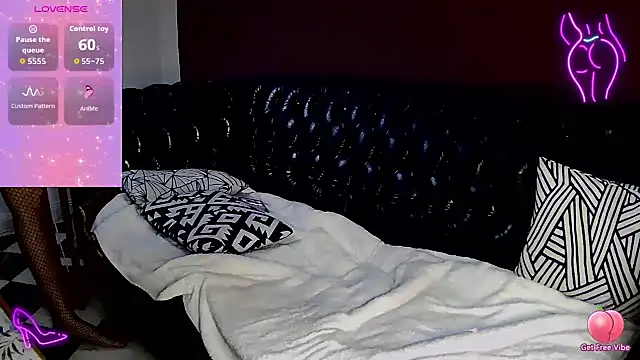 Snapshot of marynka21 chatting on 02.14.26 marynka21 online show from 02.14.26