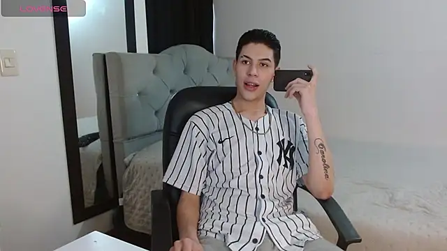 Snapshot of angeloo_666 chatting on 11.12.25 angeloo 666 online show from 11.12.25