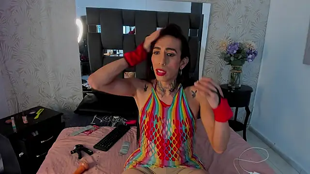 MissDiabla  online show from 10.29.25