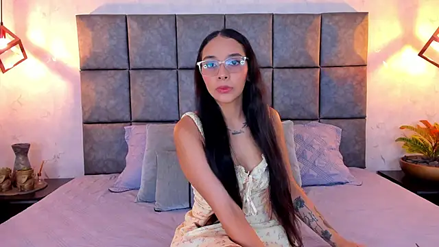 Roseaurora online show from 05.10.26