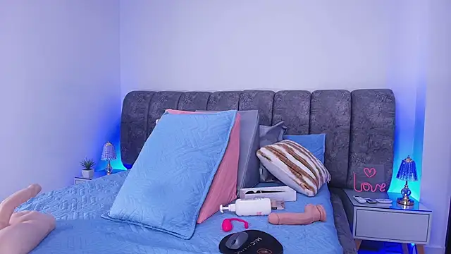 sweegirl69 online show from 11.20.25