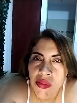 Snapshot of Camila_latina_0 chatting on 10.15.25 Camila latina 0 online show from 10.15.25