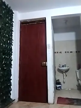 Snapshot of Camila_latina_0 chatting on 11.20.25 Camila latina 0 online show from 11.20.25