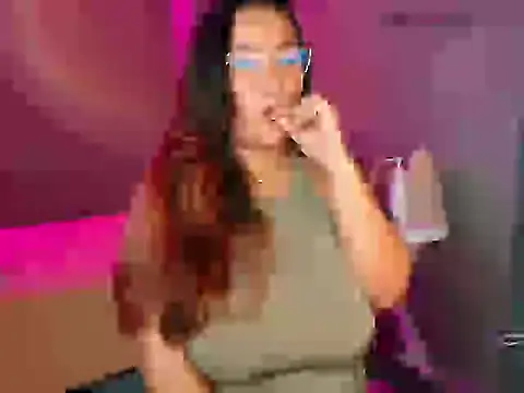 Snapshot of sophiejuicy_ chatting on 10.09.25 sophiejuicy  online show from 10.09.25