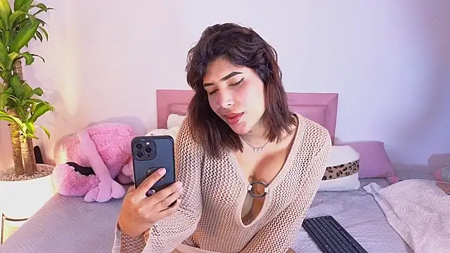 Snapshot of dahiana_marin chatting on 03.11.26 dahiana marin online show from 03.11.26