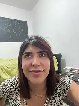 Snapshot of dahiana_marin chatting on 03.24.26 dahiana marin online show from 03.24.26