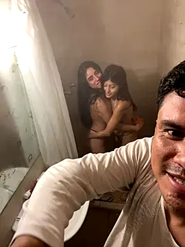 Snapshot of Clavelnegro chatting on 10.14.25 Clavelnegro online show from 10.14.25