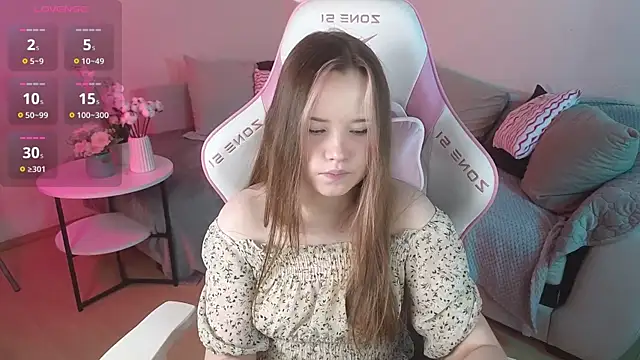 Snapshot of Sweetie_Hope chatting on 11.15.25 Sweetie Hope online show from 11.15.25