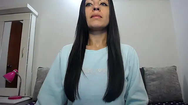 Taylormegan online show from 10.21.25