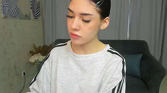 Snapshot of AlicieCarroll chatting on 09.25.25 AlicieCarroll online show from 09.25.25