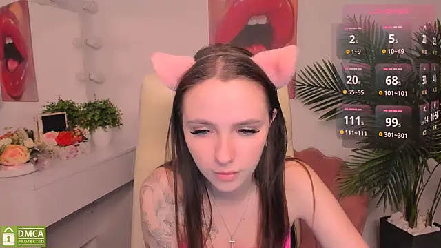 Snapshot of WildHoneyXO chatting on 09.29.25 WildHoneyXO online show from 09.29.25