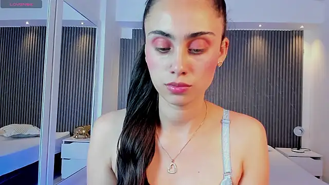 sofiapalacioss online show from 02.17.26