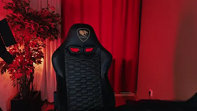 Jolie Orchid online show from 10.15.25