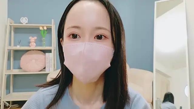 Snapshot of Kurumi_chan_ chatting on 09.18.25 Kurumi chan  online show from 09.18.25