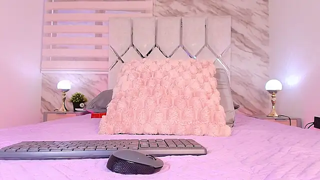 collet 1 online show from 11.25.25