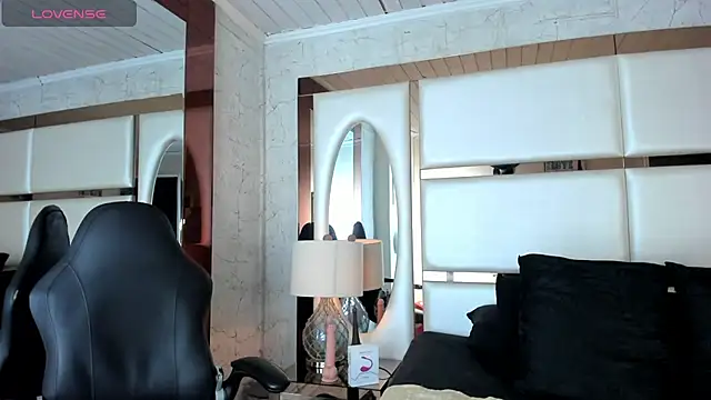 Snapshot of Ely09_ chatting on 02.24.26 Ely09 online show from 02.24.26