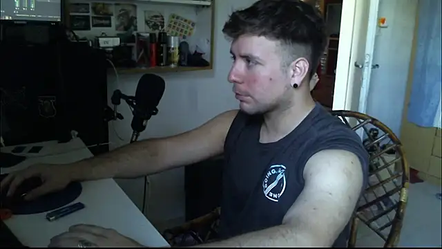 Snapshot of ferrari1996 chatting on 09.09.25 ferrari1996 online show from 09.09.25