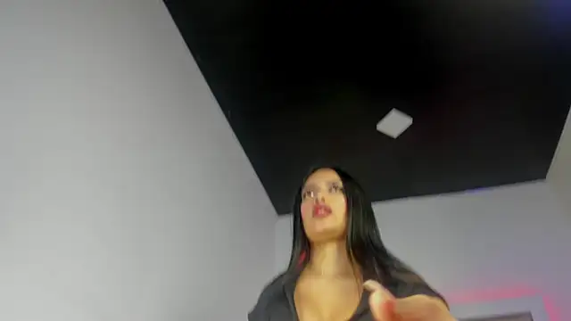 Miss  pretty online show from 12.16.25