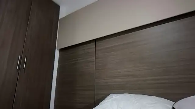 Liiz 01 online show from 11.09.25