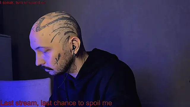 Snapshot of AndyLonesome chatting on 09.13.25 AndyLonesome online show from 09.13.25