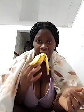 Snapshot of Megan_boobss chatting on 10.15.25 Megan boobss online show from 10.15.25