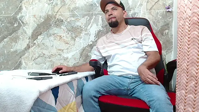 Snapshot of smitdleds1130 chatting on 09.12.25 smitdleds1130 online show from 09.12.25