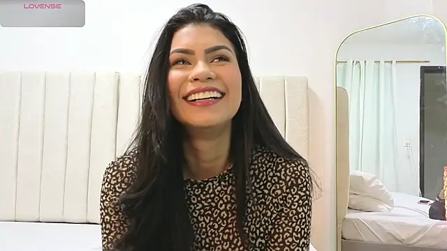 Snapshot of Paulaboterom chatting on 01.12.26 Paulaboterom online show from 01.12.26