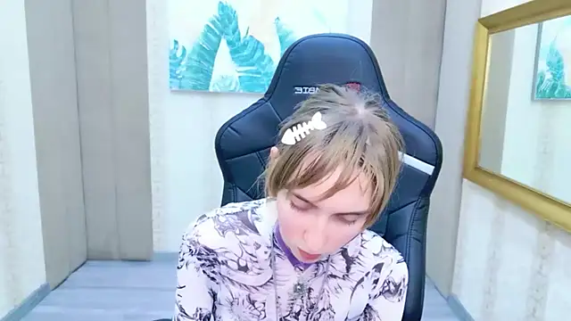 Beverly Gomes online show from 12.19.25