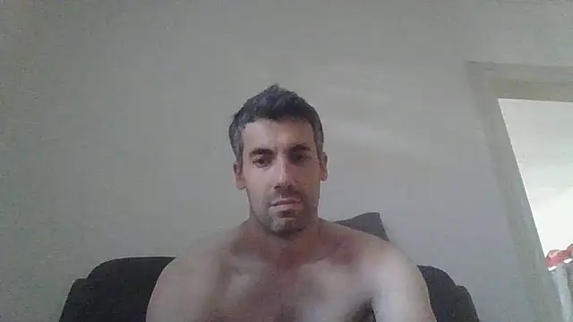 Snapshot of JulioIsHere4you chatting on 05.24.26 JulioIsHere4you online show from 05.24.26