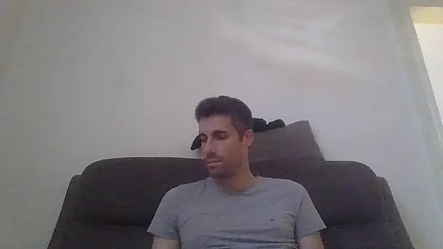 Snapshot of JulioIsHere4you chatting on 05.30.26 JulioIsHere4you online show from 05.30.26