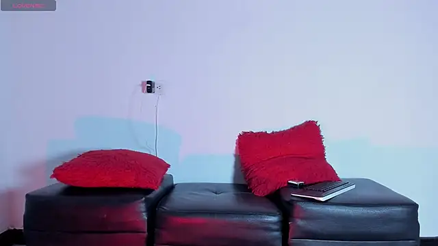 Dark chanel online show from 11.21.25