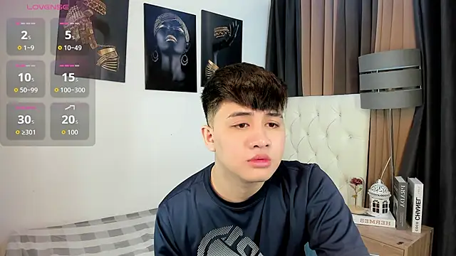 Snapshot of KentAivan chatting on 09.10.25 KentAivan online show from 09.10.25