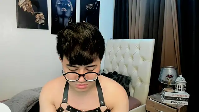 Snapshot of KentAivan chatting on 10.15.25 KentAivan online show from 10.15.25