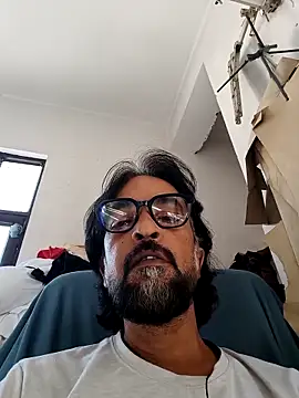 Snapshot of malhotra21 chatting on 09.16.25 malhotra21 online show from 09.16.25