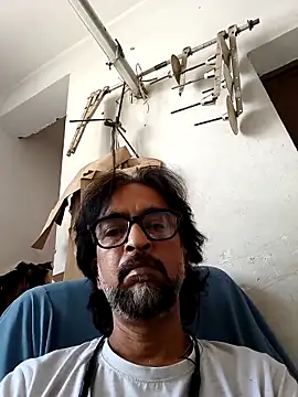 Snapshot of malhotra21 chatting on 09.20.25 malhotra21 online show from 09.20.25