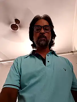 Snapshot of malhotra21 chatting on 09.26.25 malhotra21 online show from 09.26.25