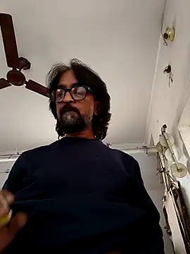 Snapshot of malhotra21 chatting on 11.11.25 malhotra21 online show from 11.11.25