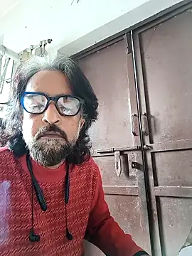 Snapshot of malhotra21 chatting on 12.15.25 malhotra21 online show from 12.15.25