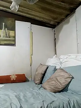 Snapshot of SeductiveDick1997 chatting on 10.13.25 SeductiveDick1997 online show from 10.13.25