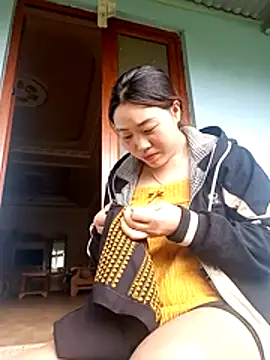 Snapshot of siki-00 chatting on 10.02.25 siki-00 online show from 10.02.25