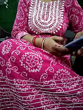 Snapshot of your_favourite_bhabhi chatting on 05.28.26 your favourite bhabhi online show from 05.28.26