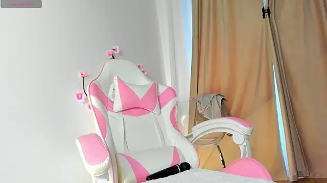 Anya Belle online show from 07.25.26