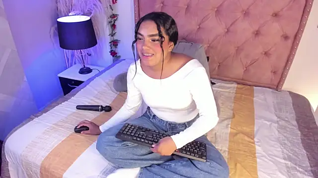 Snapshot of Catalleya_flower chatting on 07.30.26 Catalleya flower online show from 07.30.26
