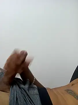 Snapshot of Brayan51_- chatting on 09.17.25 Brayan51 - online show from 09.17.25