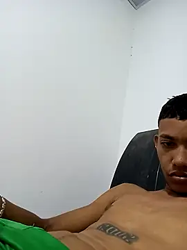 Snapshot of Brayan51_- chatting on 09.21.25 Brayan51 - online show from 09.21.25